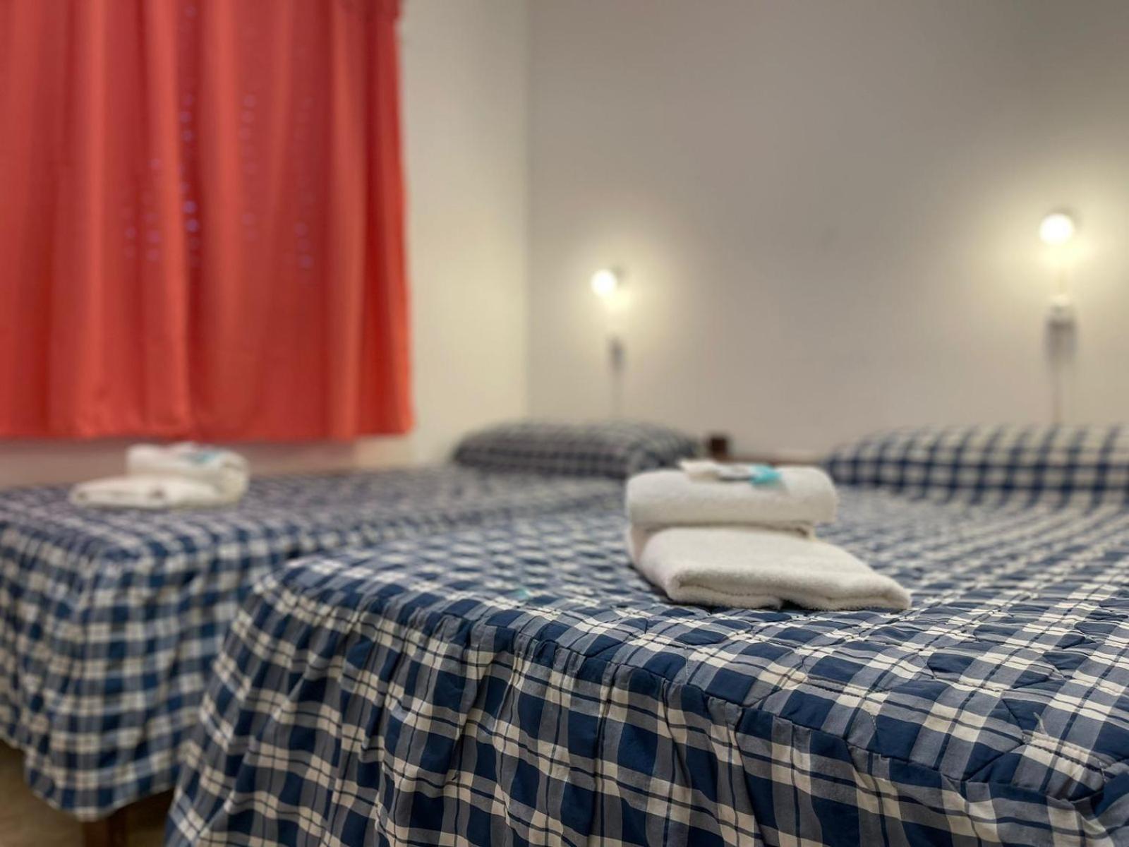 Hostel Danny El Calafate Ngoại thất bức ảnh
