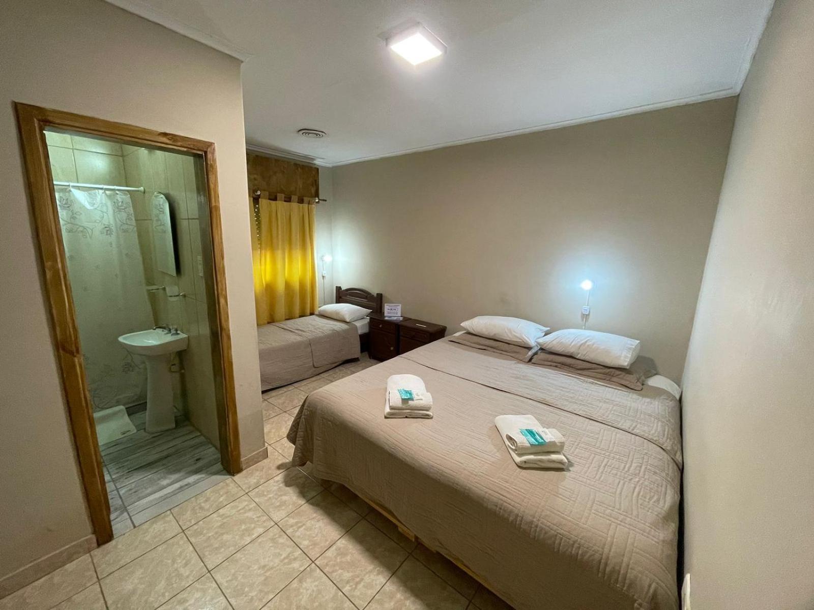 Hostel Danny El Calafate Ngoại thất bức ảnh